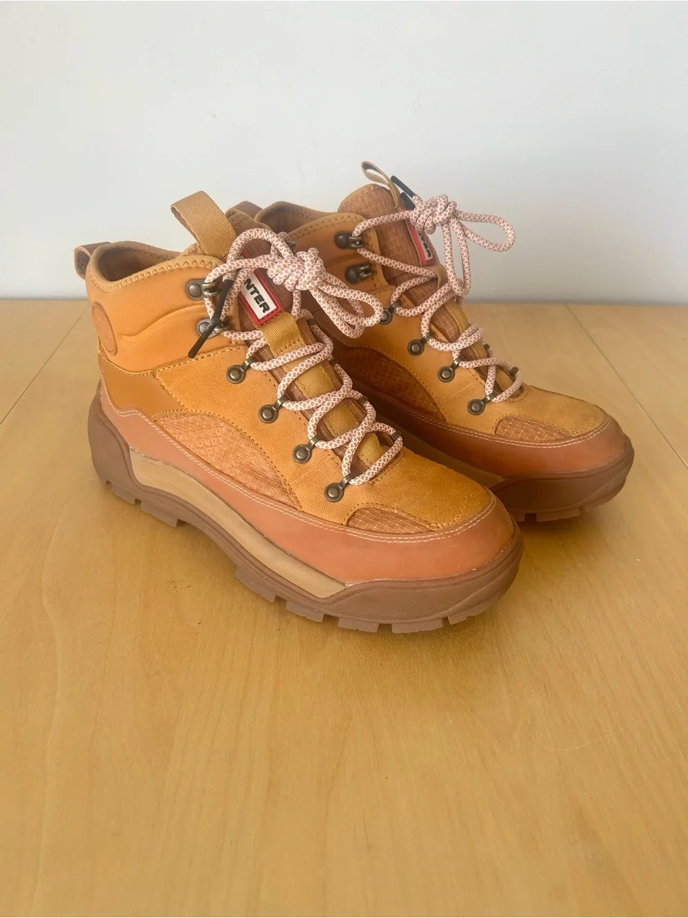 Hunter Explorer Leather Water Resistant Hiking Boot in Folk Amber/Gum, Sz US 8
